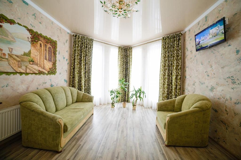 Corner House Hotell Lutsk Eksteriør bilde