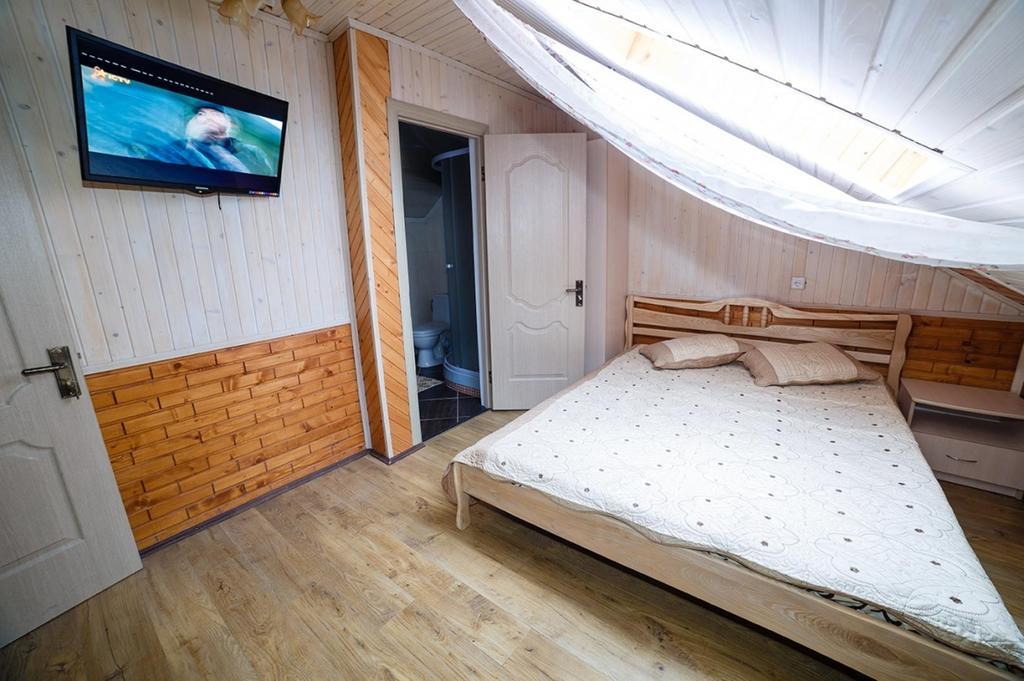 Corner House Hotell Lutsk Eksteriør bilde